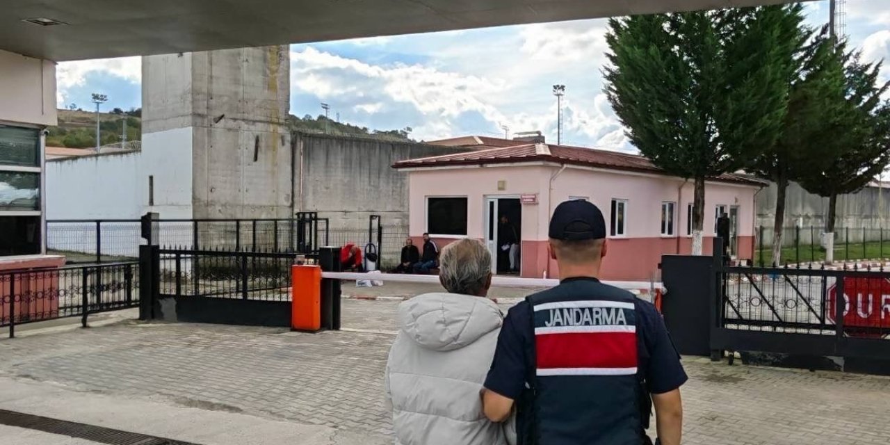 Silahla Tehdit Cezası Vardı: 9 Yıllık Firari Körfez'de Yakalandı