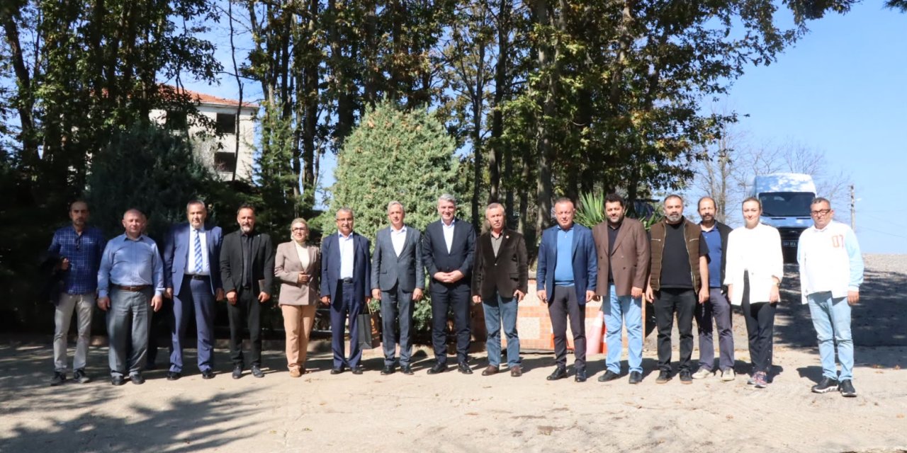 Mahallenin ihtiyaçları yerinde incelendi