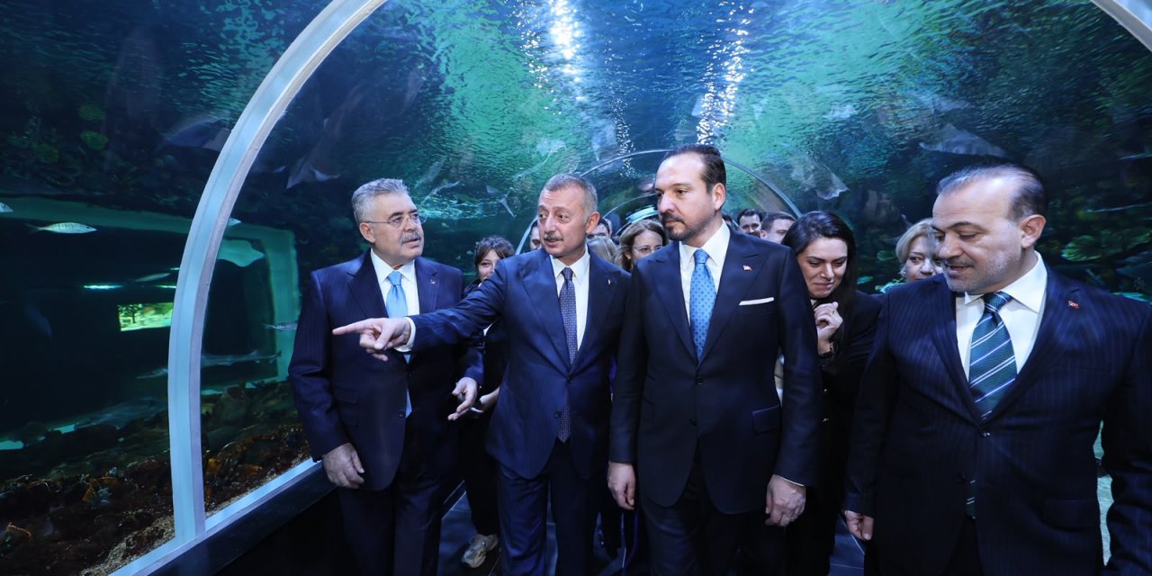 Zorlu’dan Büyükakın’a övgü