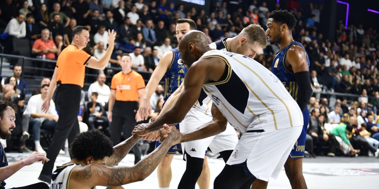 Basketbol Süper Ligi: Glint Çayırova Belediyesi: 85 - Fenerbahçe Tarfin: 100