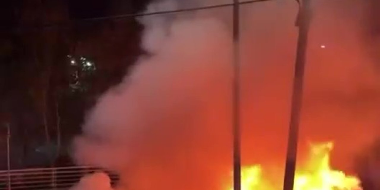 Kocaeli'de iki ayrı araç yangını