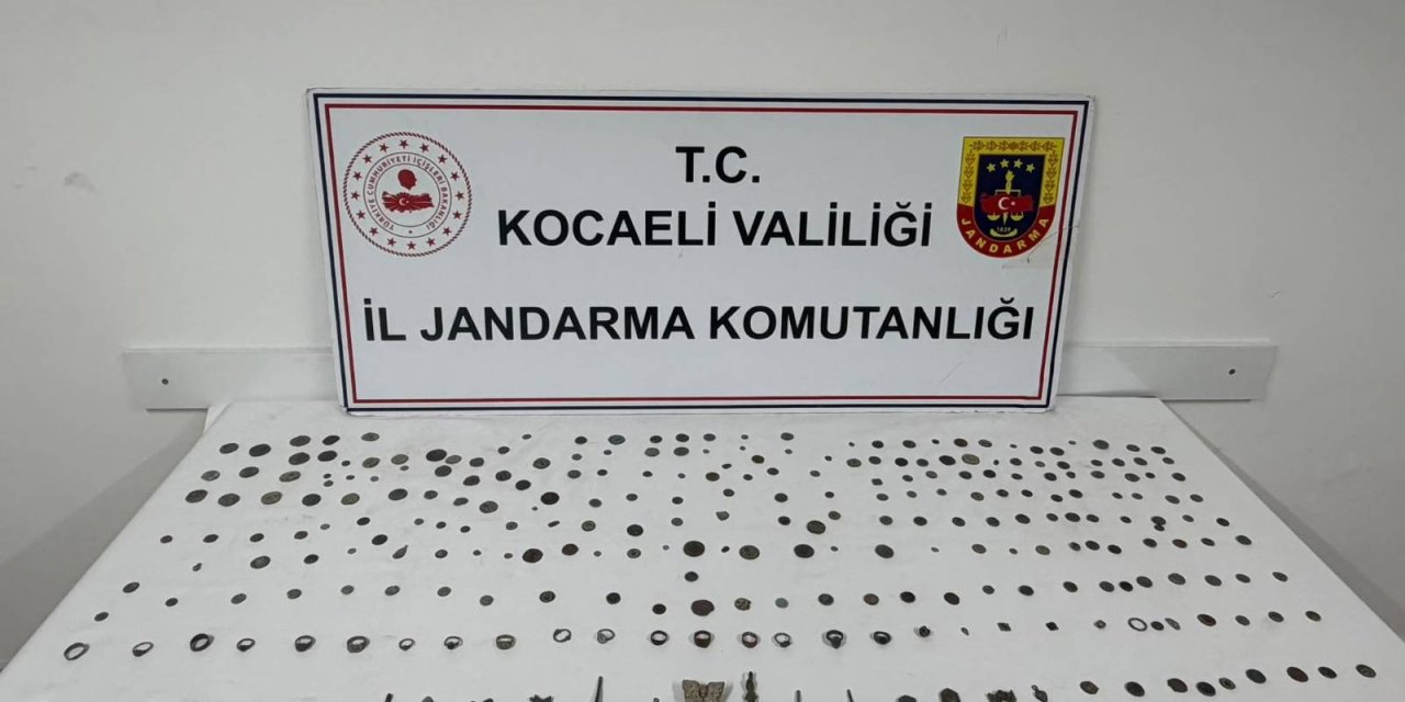 Kocaeli'de Tarihi Eser Operasyonu: 271 Parça Ele Geçirildi!