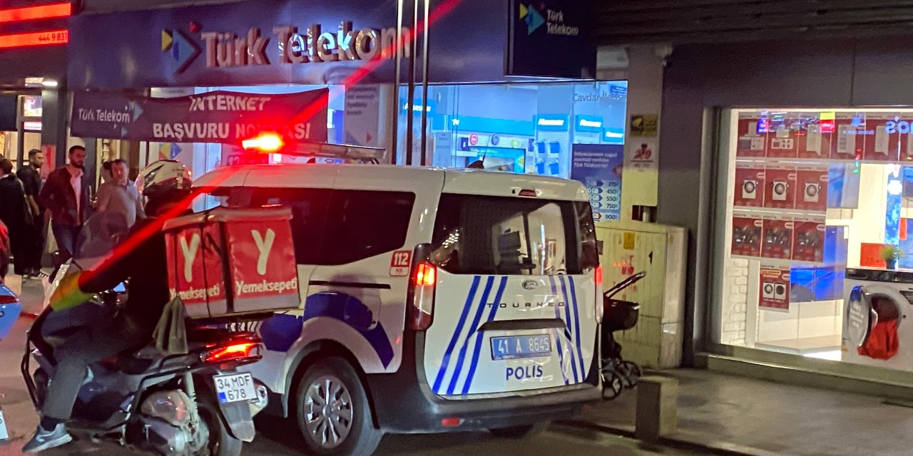Eşini Bıçaklayıp Kaçtı!