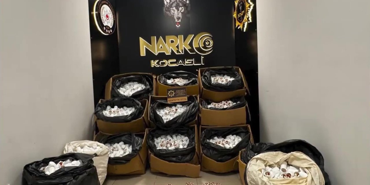 Kocaeli'de 338 bin sentetik ecza hapı ele geçirildi