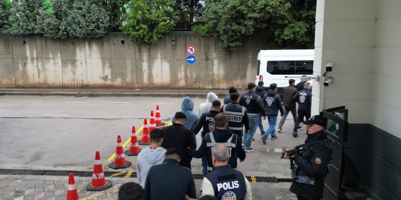 6,2 milyarlık para trafiğinde 29 şüpheli tutuklandı