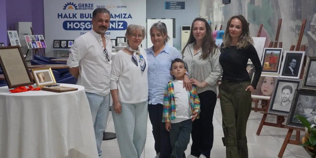 Zerbap Karataş’ın "Altın Kapı" Resim Sergisi Açıldı