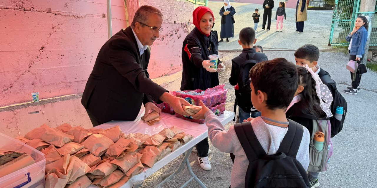 İzmit Belediyesinden 4 okulda Beslenme Saati
