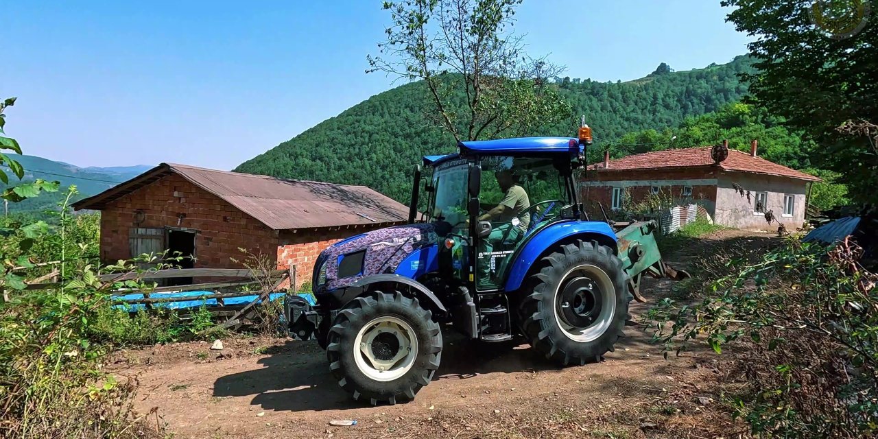 Köyüne dönen vatandaşa   Orköy'den traktör desteği