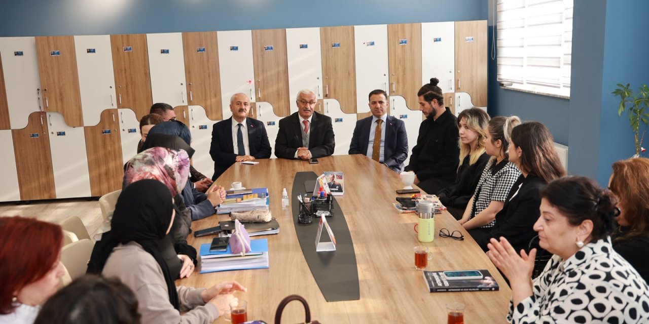 Öğrencilerin heyecanına ortak oldular