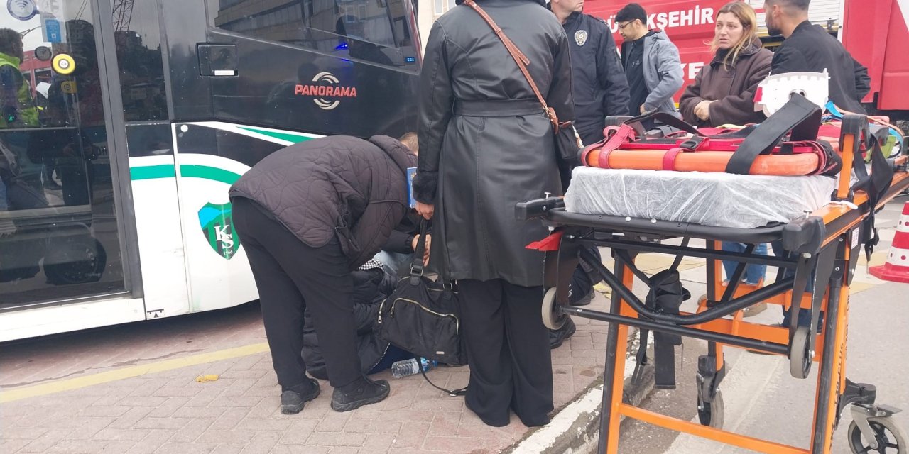 Tramvayın altında kalan   kadın hayatını kaybetti