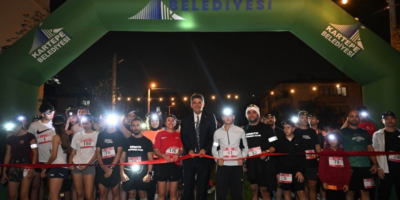 Kartepe’de Cumhuriyet gece koşusu