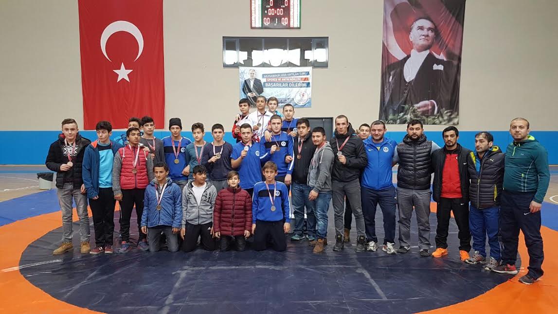 Güreşçiler, İl Seçmelerinden geçti