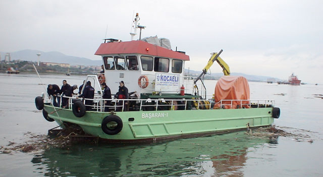 Körfez’de 350 ton atık toplandı