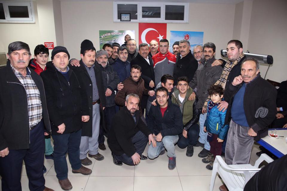 Karabacak Darıcalı gençleri askere uğurladı