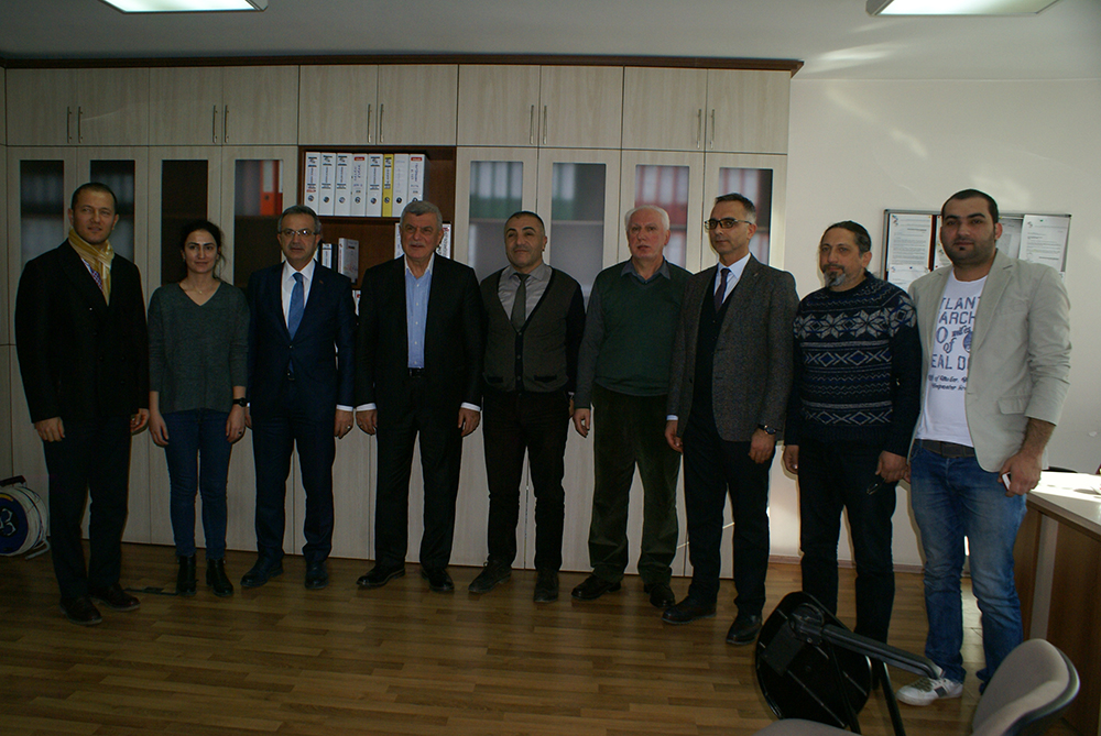 Karaosmanoğlu odaları ziyaret etti 