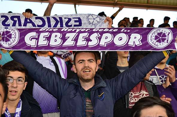 YÜREĞİNİ KOY ORTAYA