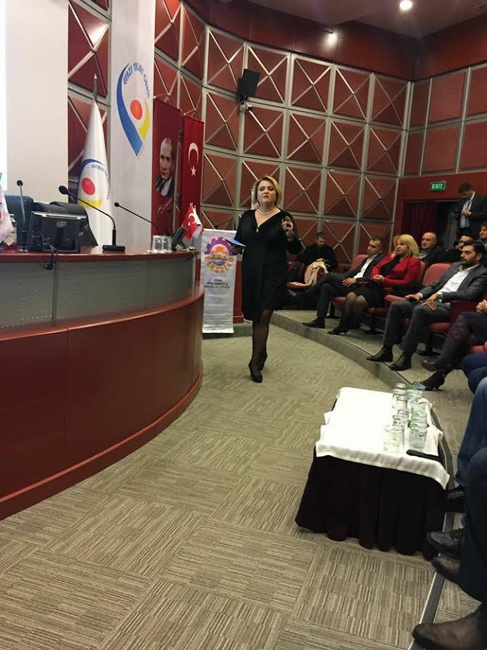 GENÇSİAD’da seminerler devam ediyor