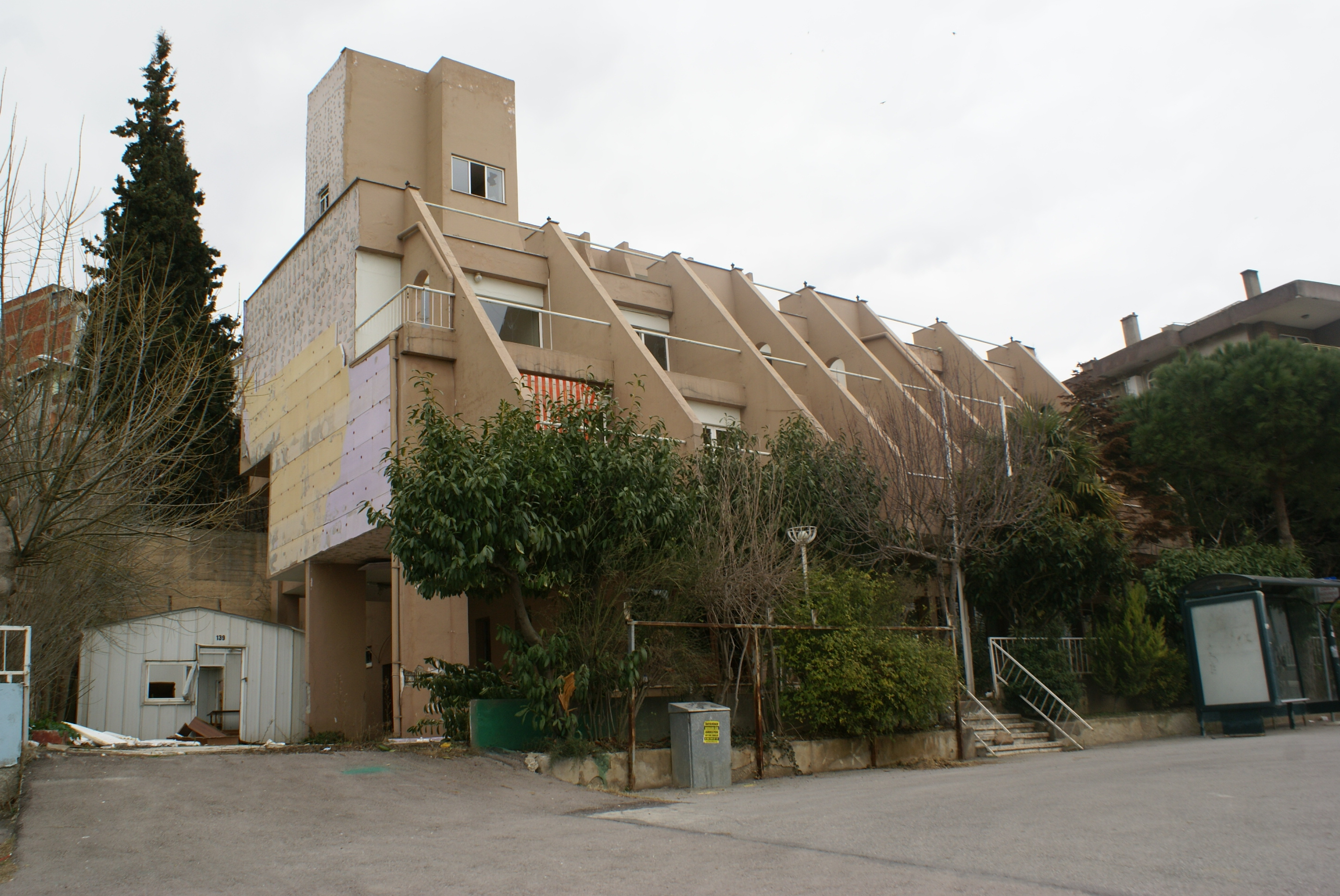 DARICA’DA: Huzurevi perişan halde!