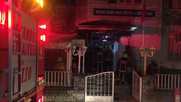 Müjdat Gezen Sanat Merkezi’ne saldırı