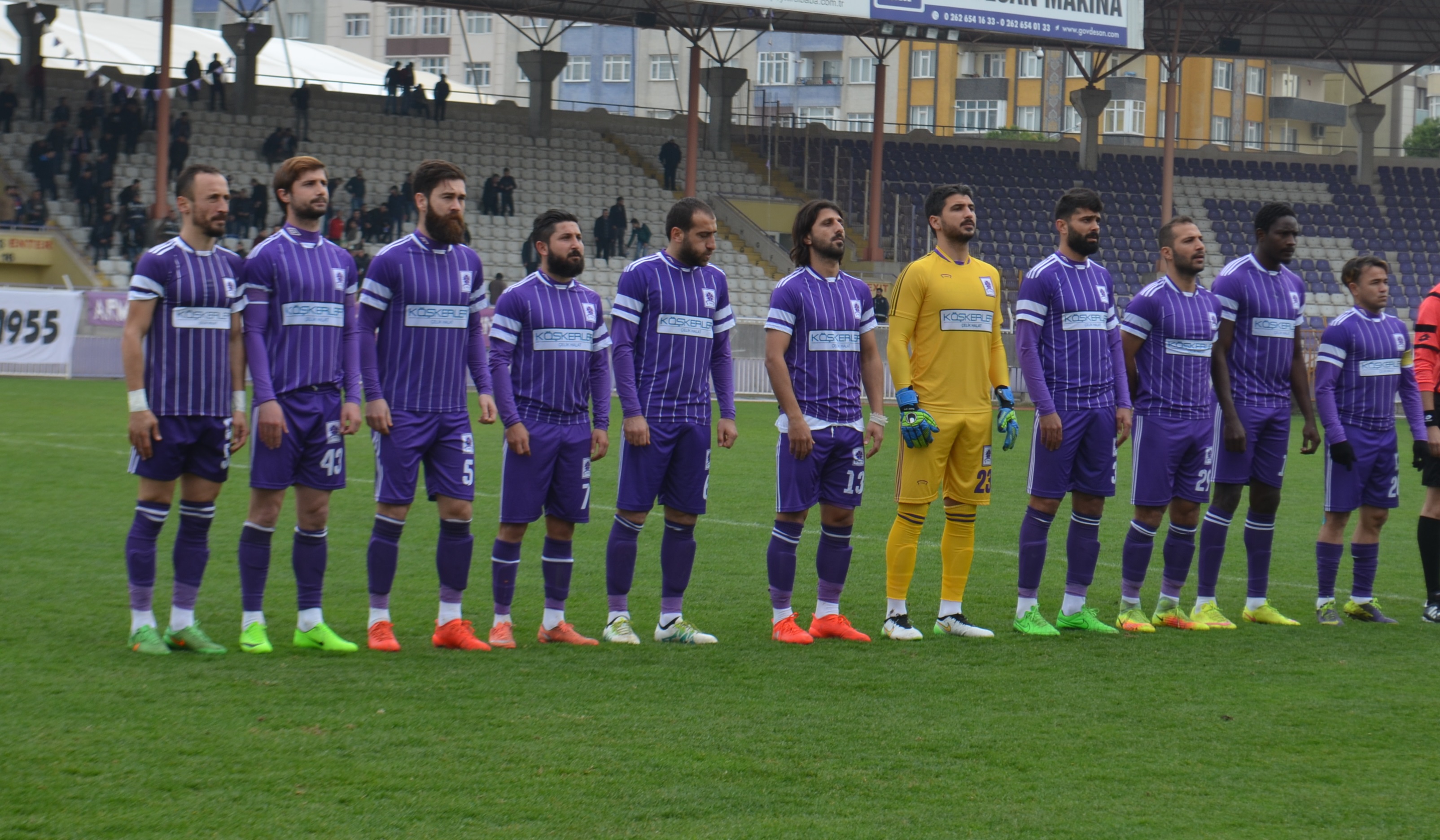 TRİBÜNDE SABIR SAHADA MÜCADELE