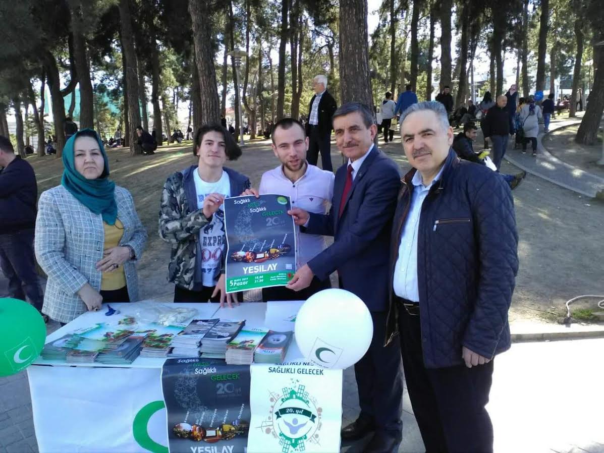 MHP Gebze referandum için sokaklarda