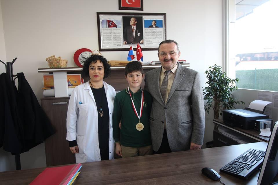 ATAKAN KARAHAN BAŞARIYA DOYMUYOR