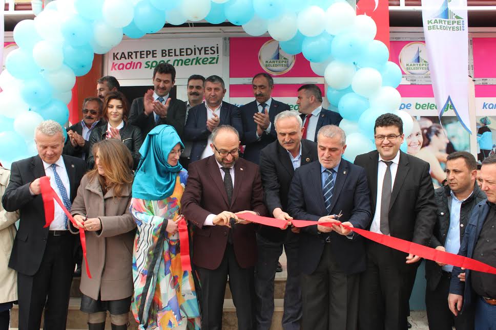 Uzunlarla kadın spor merkezi açıldı