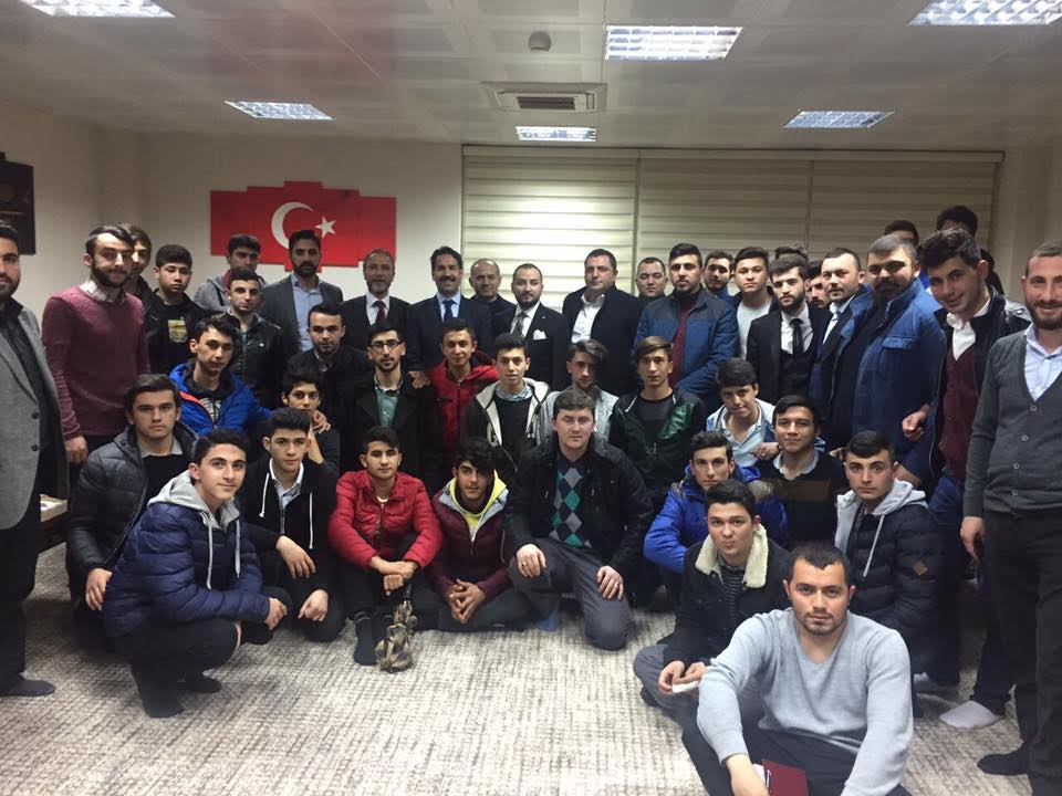 Yaman, Gebze’de gençlerle buluştu