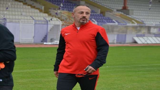 KİMLER GELDİ KİMLER GEÇTİ