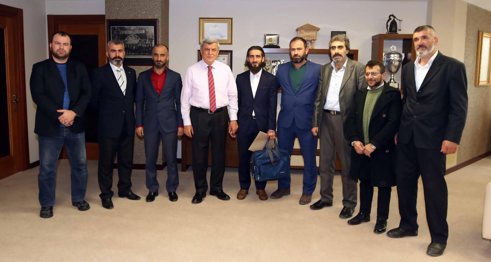  ‘’Sanatın ve sanatçının yanındayız’’