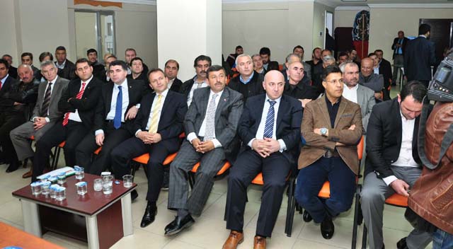 AKP'de seçim çalışmaları sürüyor