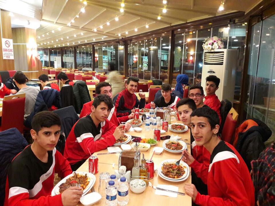 PLAY-OFF ÖNCESİ MORAL YEMEĞİ