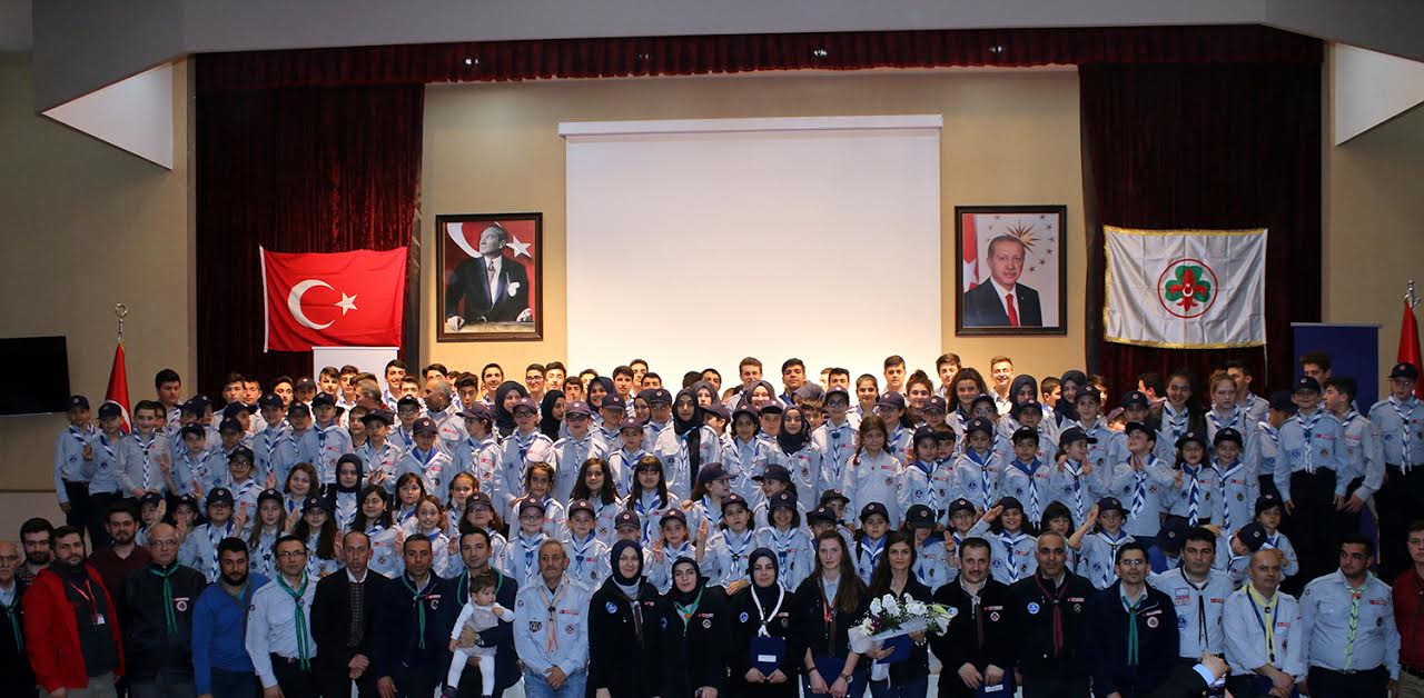 200 İzci yemin etti