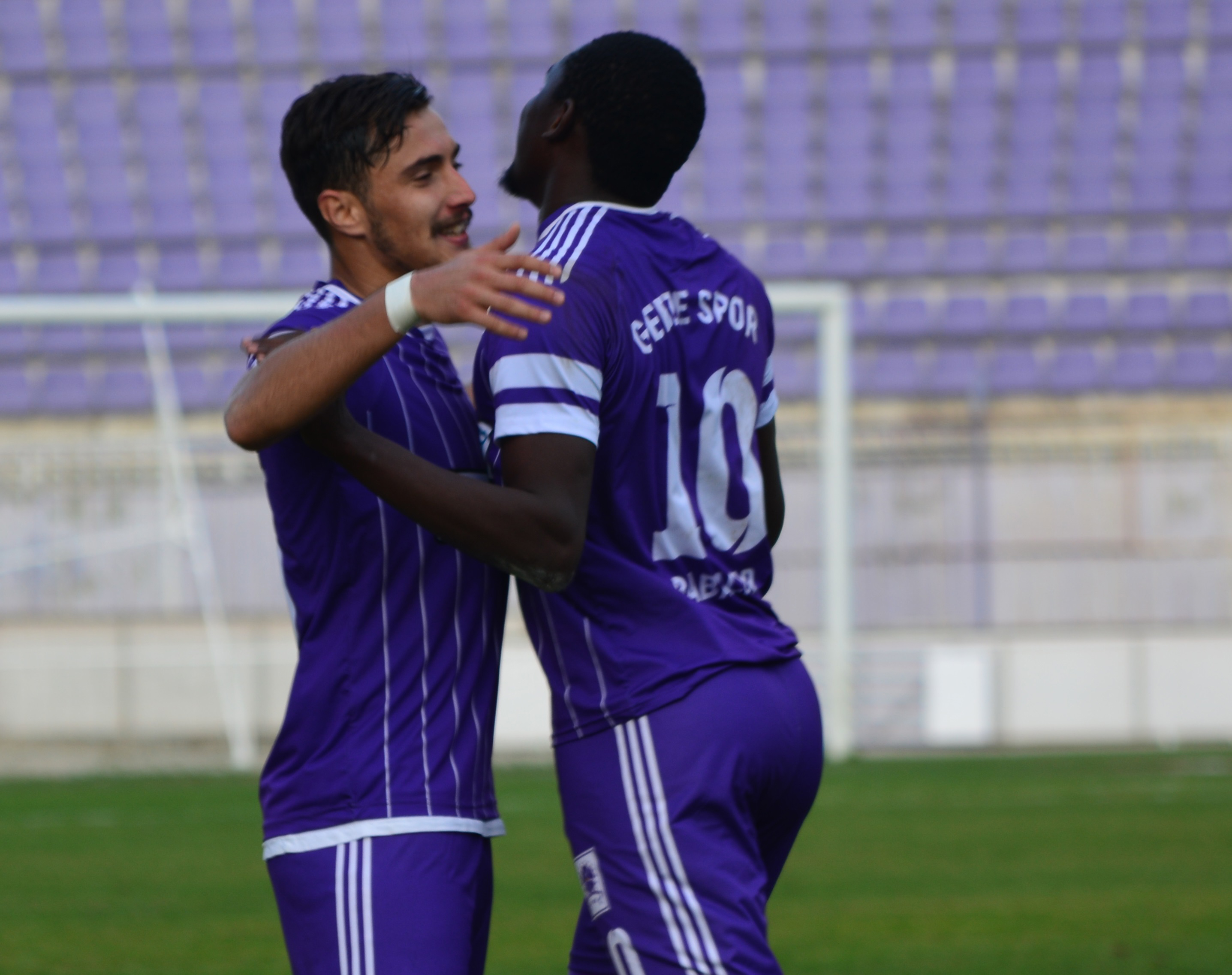 VİTRA HAZIRLIKLARI SÜRÜYOR