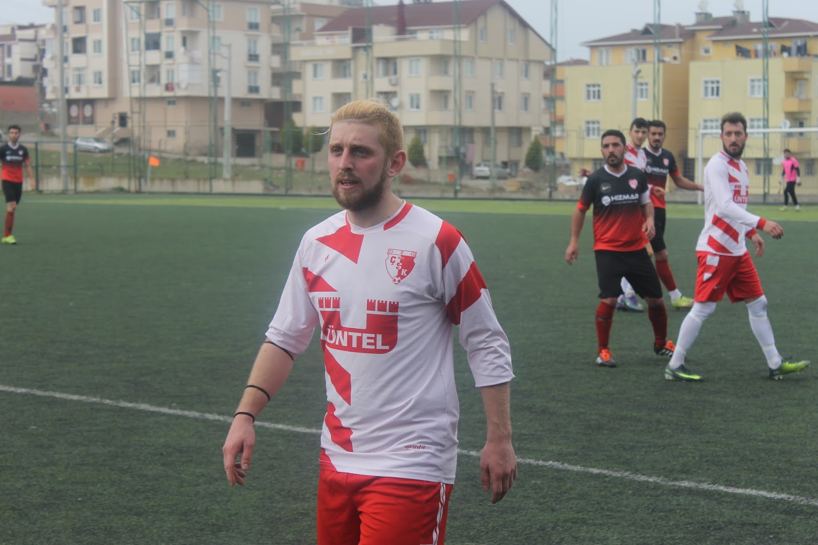 ÇERKEŞLİ ZİRVEYİ SEVDİ