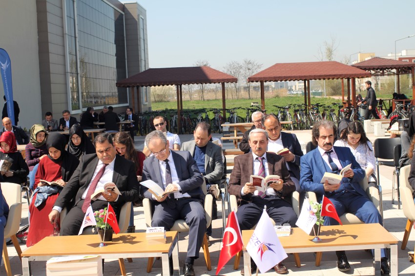 GTÜ’de toplu kitap okundu