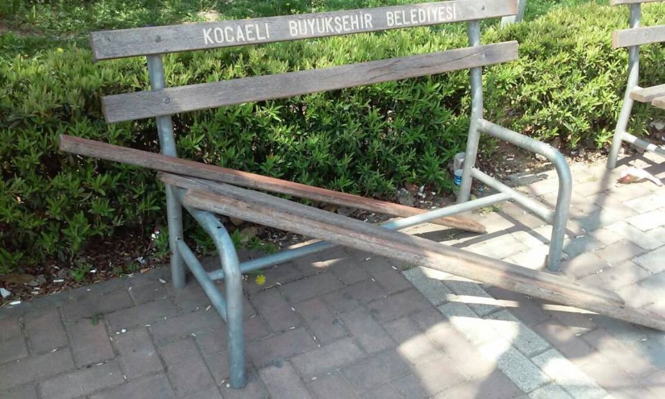 Şehidin isminin verildiği park dökülüyor!