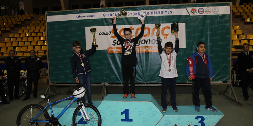 GEBZE’DE SATRANÇ ŞÖLENİ