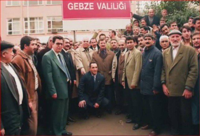 Valilik tabelası bile asılmıştı!