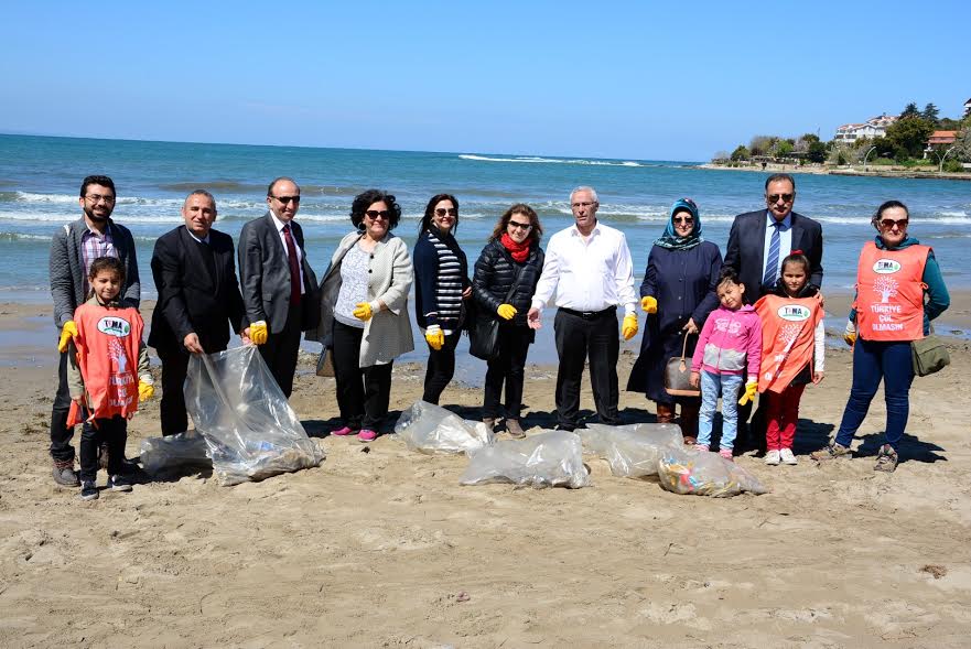 Kerpe’de sahilinde kıyı temizliği yapıldı