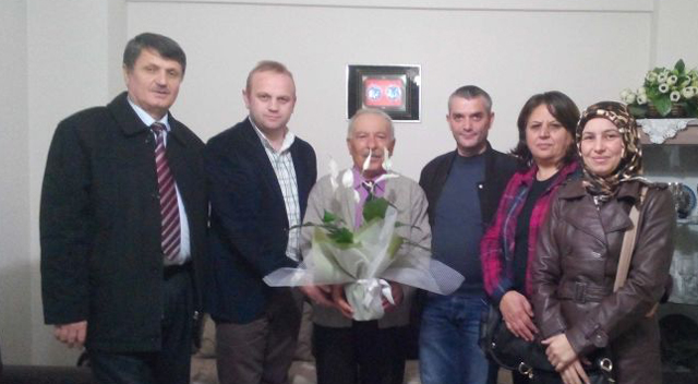 Emekli öğretmenleri unutmadılar