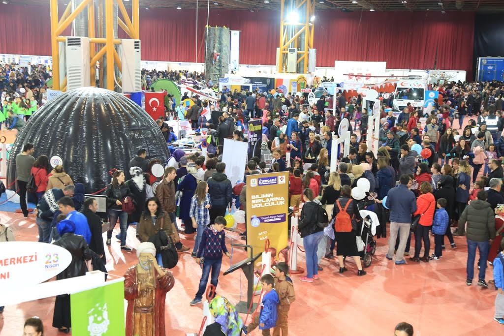 Büyük Bayram Çocuk Festivali’nde kutladı