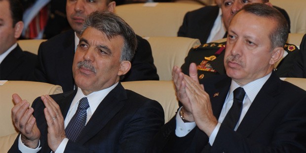 Abdullah Gül'e ilk kez meydan okudu!