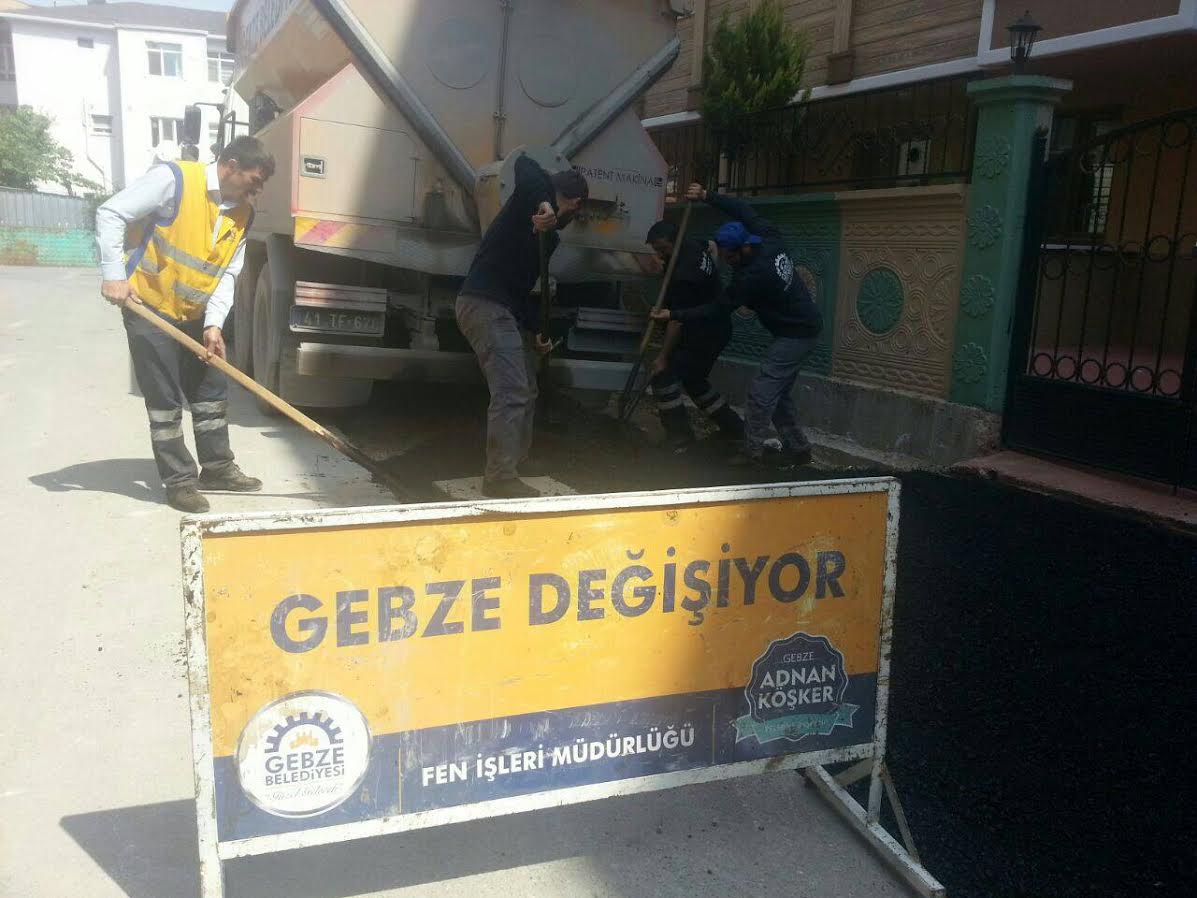 Fen İşleri çalışmalara devam ediyor