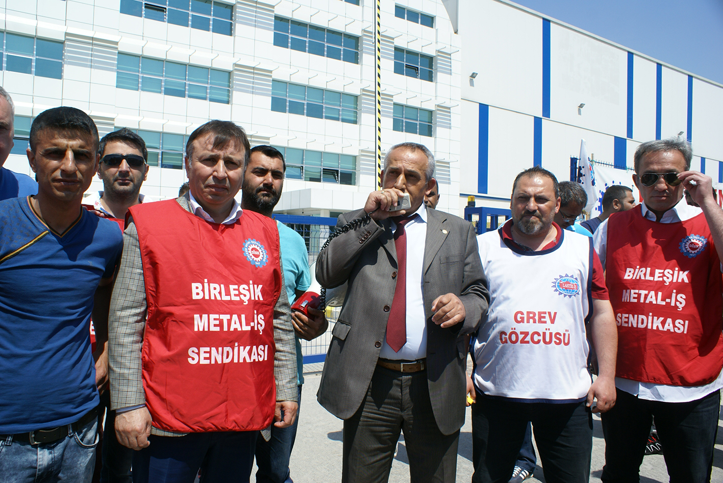 Grevdeki işçilere destek