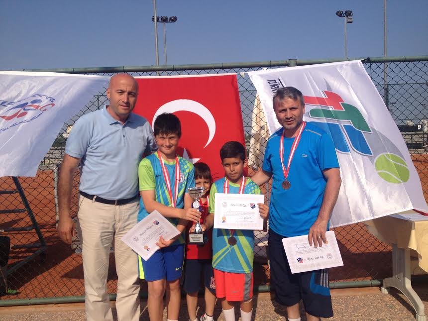     ÖPÜLDÜNÜZ ÇOCUKLAR