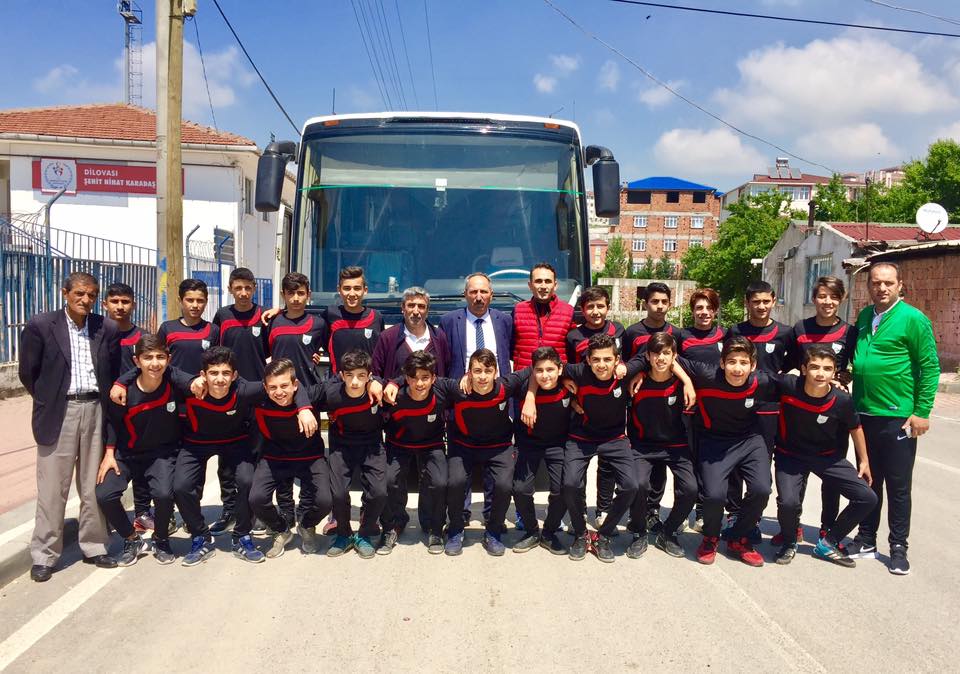 Şampiyonlar coşkuyla karşılandı