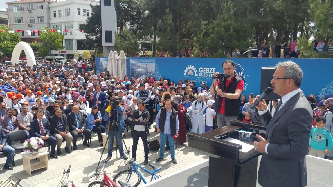 Köşker’den öğrencilere hediye bisiklet