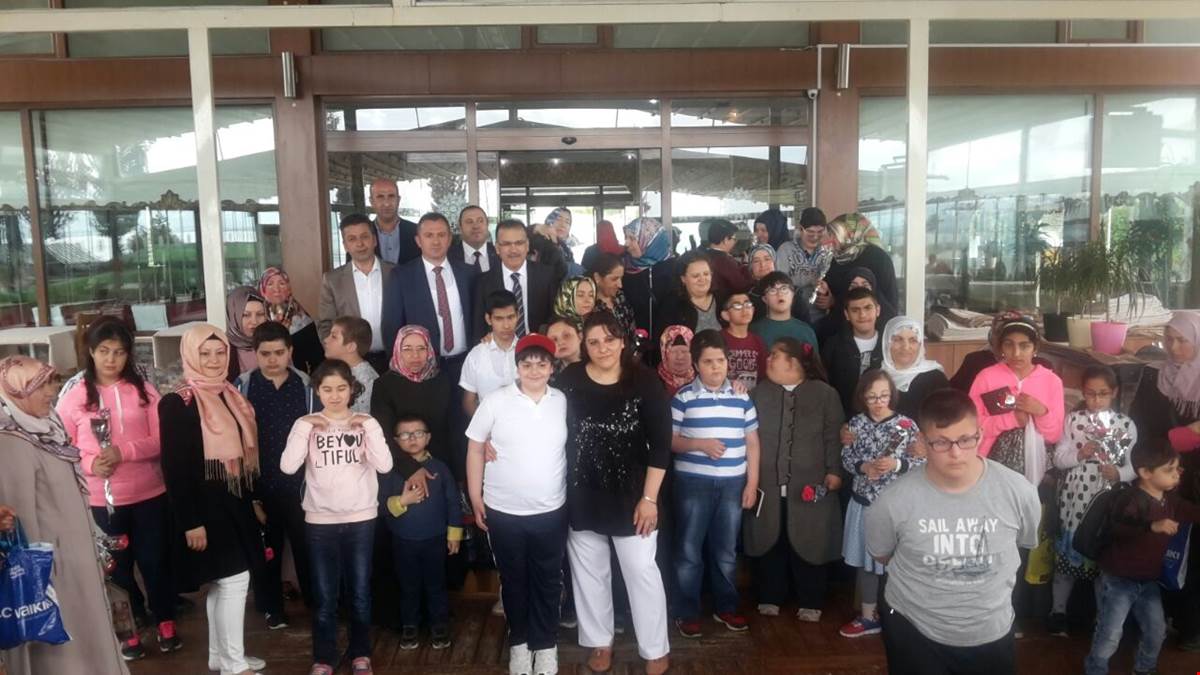 En güzel anneler günü kutlaması