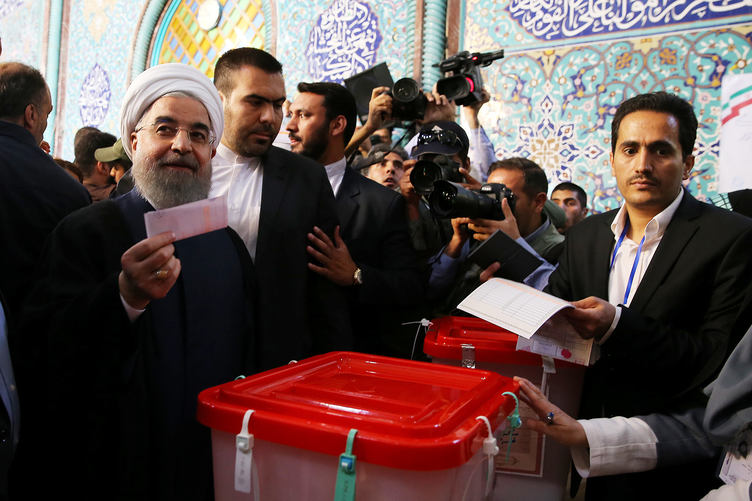 İran'da seçimin galibi Ruhani oldu